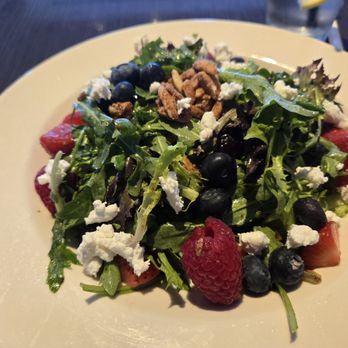 Ruscello at Nordstrom - Berry Salad - Mediterranean Near Me - Honolulu, Hawaii Ruscello at Nordstrom - Berry Salad - Mediterranean Near Me - Honolulu, Hawaii