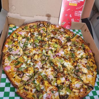 Pizza Twist - Hercules, CA - Chicken Tikka Masala Pizza Twist - Pizza Near Me - Hercules, California