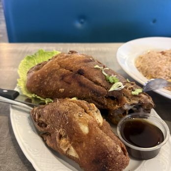 The Noypitz Bar & Grill - Crispy Pata - Filipino Near Me - Rancho Cucamonga, California The Noypitz Bar & Grill - Crispy Pata - Filipino Near Me - Rancho Cucamonga, California