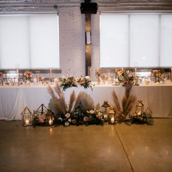 Thistle + Plume - Reception: Head Table Decor - Florists Near Me - Chicago, Illinois Thistle + Plume - Reception: Head Table Decor - Florists Near Me - Chicago, Illinois