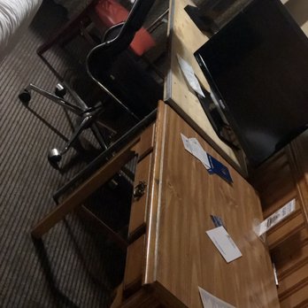 Best Western University Inn - Furniture ways old and filthy. - Hotels Near Me - Ithaca, New York