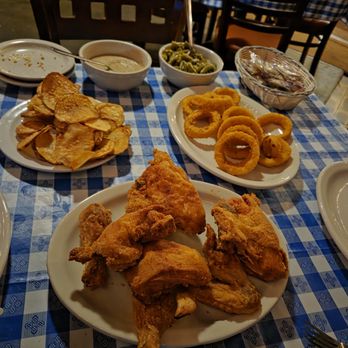 STROUD’S RESTAURANT & BAR - Updated February 2026 - 347 Photos & 595 ...