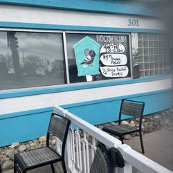 Gunther Toody's - Daily specials on window outdoor patio