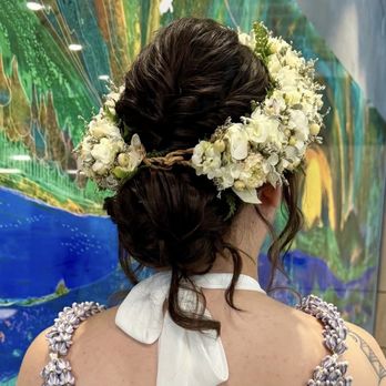 Hula Hooper Hairdos - Hair updo - Blow Dry/Out Services Near Me