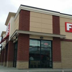 Five Guys - Just opened and full. Notice the Smash Burger behind them. Going to get interesting.