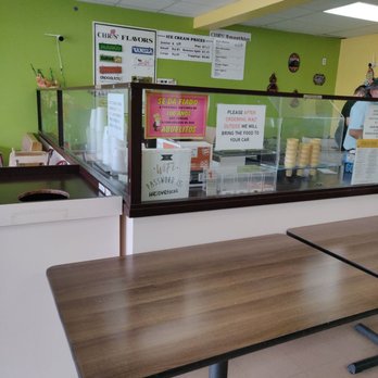 Chris' Ice Cream - Ordering area - Ice Cream & Frozen Yogurt Near Me - Indianapolis, Indiana Chris' Ice Cream - Ordering area - Ice Cream & Frozen Yogurt Near Me - Indianapolis, Indiana