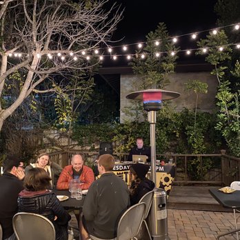Taffy's Pizza - Tuesday trivia on the patio. - Pizza Near Me - Santa Barbara, California