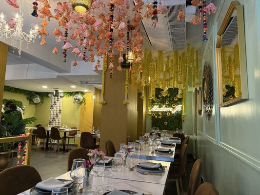 Madam Ji Ki Shaadi by null