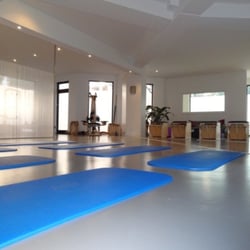 Pur Pilates - Vue salle tapis vers l'accueil