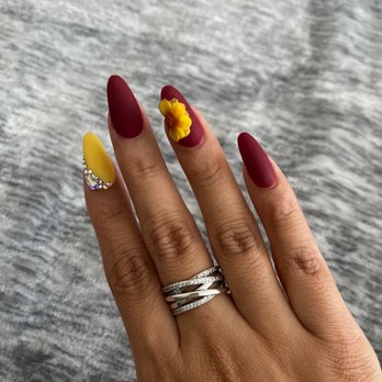 Euro Nails Spa - Almond shaped nails with sunflower - Nail Salons Near Me - Riverside, California