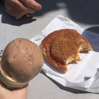O'Henry's Donuts - Cinnamon roll topped with cinnamon and buds chocolate ice cream - Bakeries Near Me - Morgan Hill, California