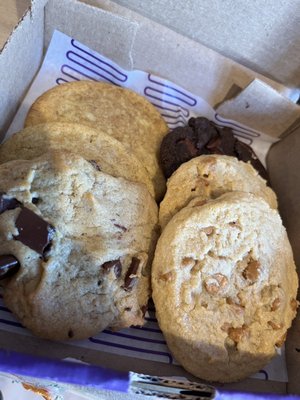 Insomnia Cookies by null