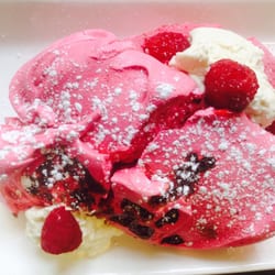Ernesto's Cafe - Dressed meringue