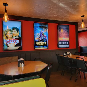 Final Cut Pizza and Pub - the dining area - Pizza Near Me - La Grande, Oregon Final Cut Pizza and Pub - the dining area - Pizza Near Me - La Grande, Oregon