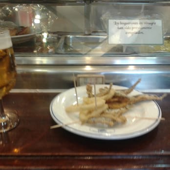 El Rincón de Jaén - Tapita con las cañas - Spanish Near Me - Madrid, M