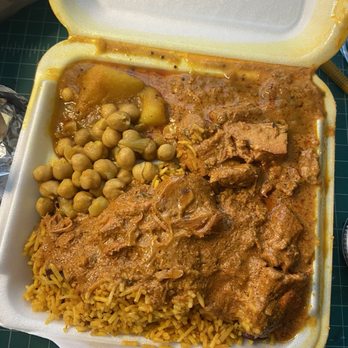 Tandoori & Roti Hut - Chicken Tikka Masala, chickpeas, potatoes, and rice - Indian Near Me - Ocoee, Florida Tandoori & Roti Hut - Chicken Tikka Masala, chickpeas, potatoes, and rice - Indian Near Me - Ocoee, Florida