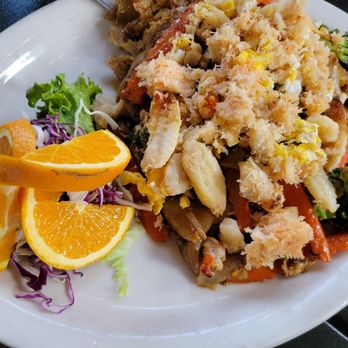 Sopa Thai Cuisine - Crab Pad Se-ew was delicious. - Thai Near Me - Nevada City, California Sopa Thai Cuisine - Crab Pad Se-ew was delicious. - Thai Near Me - Nevada City, California