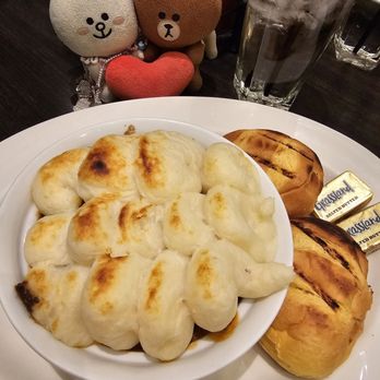 Copper Whisk Café - Shepherd's Pie with grilled rolls... delicious! - Cafes Near Me - Las Vegas, Nevada Copper Whisk Café - Shepherd's Pie with grilled rolls... delicious! - Cafes Near Me - Las Vegas, Nevada