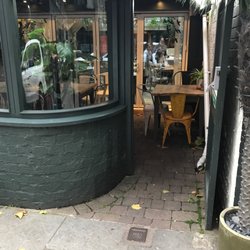 Darwins Kitchen - Dining