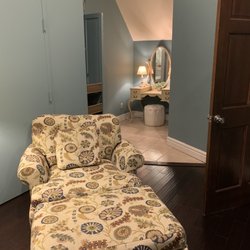Mayor's Mansion - Lounge chair and vanity in The Chattanooga Room