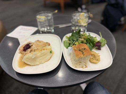 Delta Sky Club by null