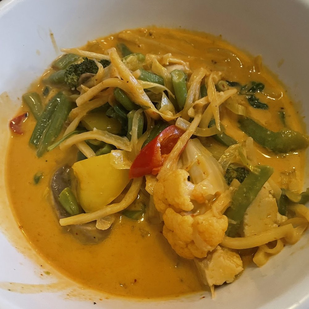 Thaise Snackbar Bird - Red Curry with Tofu (made by vegan by omitting the fish sauce) - Thai Near Me - Amsterdam, New Hampshire Thaise Snackbar Bird - Red Curry with Tofu (made by vegan by omitting the fish sauce) - Thai Near Me - Amsterdam, New Hampshire