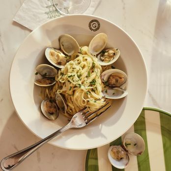 Giulietta - Spaghetti vongole at Giulietta in Midtown East NYC, a classic Italian dish near Grand Central. - Italian Near Me - New York, New York