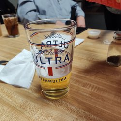 Duff's Bar & Grill - Cheap beer