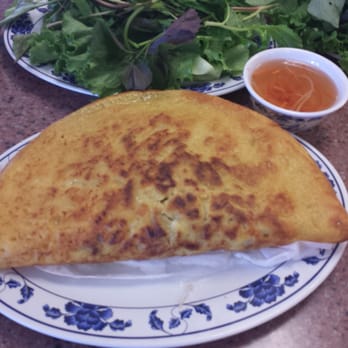 Van's Restaurant - Banh xeo with vegetables and mints on the side - Vietnamese Near Me - Garden Grove, California
