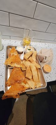 Plomo Quesadillas: Henderson Ave by null