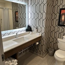Holiday Inn Express & Suites Hollywood Walk Of Fame