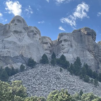 Mount Rushmore National Memorial - Landmarks & Historical Buildings Near Me - Keystone, South Dakota Mount Rushmore National Memorial - Landmarks & Historical Buildings Near Me - Keystone, South Dakota