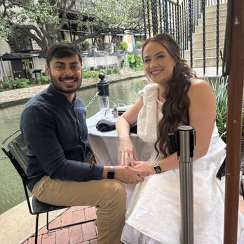 Paesanos Riverwalk - River front seating - Italian Near Me - San Antonio, Texas Paesanos Riverwalk - River front seating - Italian Near Me - San Antonio, Texas