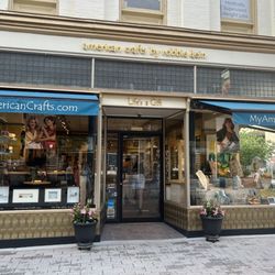 American Crafts By Robbie Dein - Front Entrance