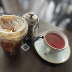 Well Met Café - Blueberry tea and cookie butter cold brew