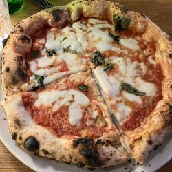 The Oven - Margherita pizza