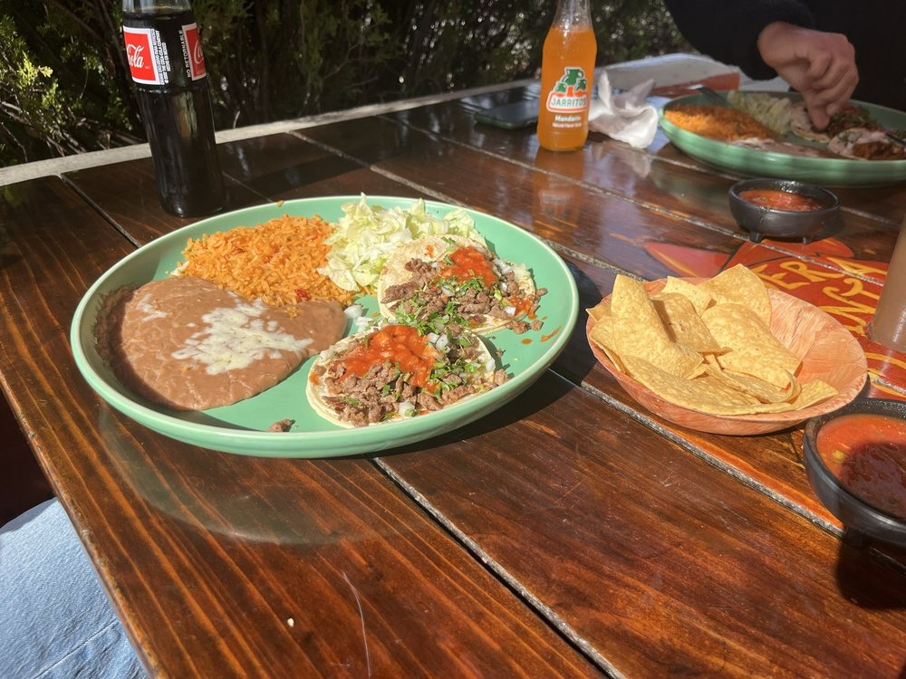 Taqueria Santa Rosa - Photo 3