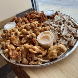 Arova Shawarma & Falafel - Mixed chicken platter