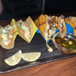 Una Mas Bar & Grill - Chicken and Birria tacos