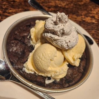 BJ's Restaurant & Brewhouse - Cookies 'N' Cream Pizookie. - New American Near Me - Puyallup, Washington BJ's Restaurant & Brewhouse - Cookies 'N' Cream Pizookie. - New American Near Me - Puyallup, Washington