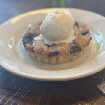 Smiths Restaurant - Blueberry pie - Breakfast & Brunch Near Me - Rocky Mount, North Carolina Smiths Restaurant - Blueberry pie - Breakfast & Brunch Near Me - Rocky Mount, North Carolina