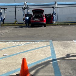 Chatsworth Express Carwash - Full service car wash.