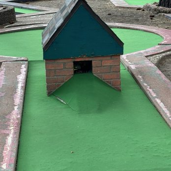 Hot Shot Miniature Golf - Mini Golf Near Me - Big Bear Lake, California
