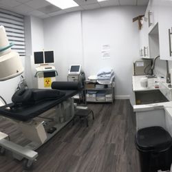 NuVation Pain Group: Phillip Lim, DO, MPH - Procedure room