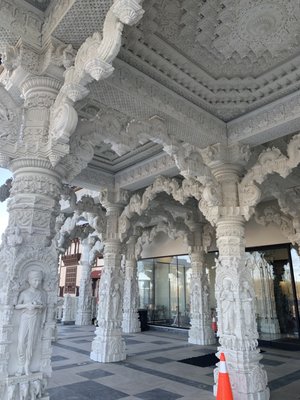 BAPS Shri Swaminarayan Mandir, Edison by null