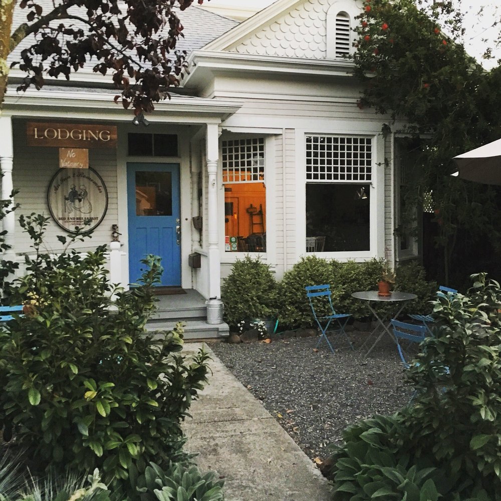 An Inn 2 Remember - Bed & Breakfast Near Me - Sonoma, California