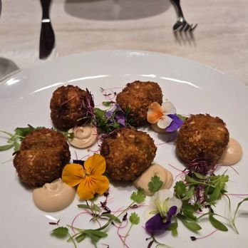 Mariposa - Mini crabcakes - New American Near Me - Honolulu, Hawaii