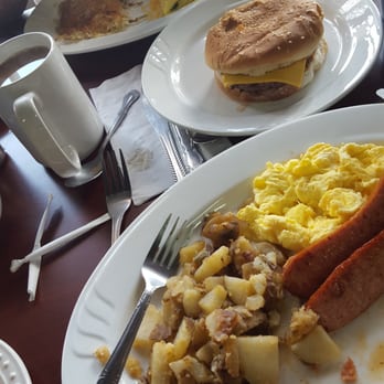 Rey's Little Kitchen - Breakfast & Brunch Near Me - Whittier, California