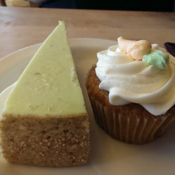 Cheesy Eddie's - Key lime cheesecake and carrot cake cupcake - Bakeries Near Me - Rochester, New York