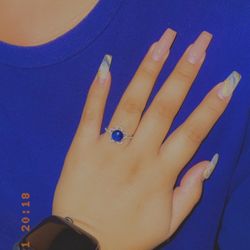 Nails 4U & Spa - First time doing a medium length set